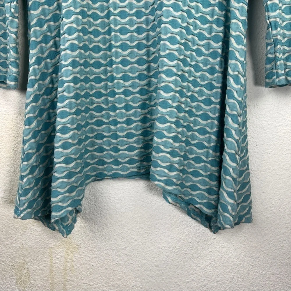 TIANELLO BY STEVE BARRAZA Turquoise & White shark bite tunic. ¾ sleeves